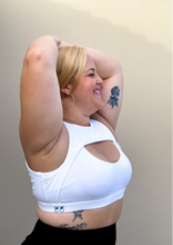 Load image into Gallery viewer, Sexy Sports Bra - Blanco
