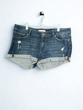 Load image into Gallery viewer, DL1961 DARK BLUE DENIM SHORT
