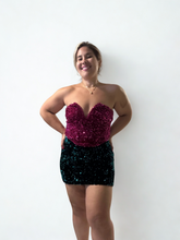 Load image into Gallery viewer, GREEN VELVET SEQUIN MINI SKIRT
