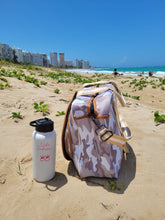 Load image into Gallery viewer, Beach Tennis Please Bag - Cameo Dorada y Blanca
